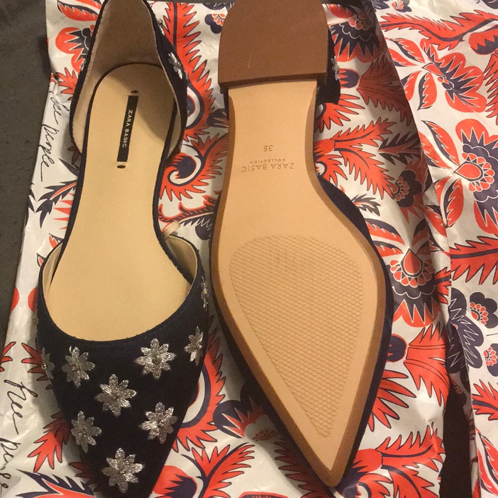NWOT Zara Navy Blue Embroidered Floral Flats - Picture 4 of 4